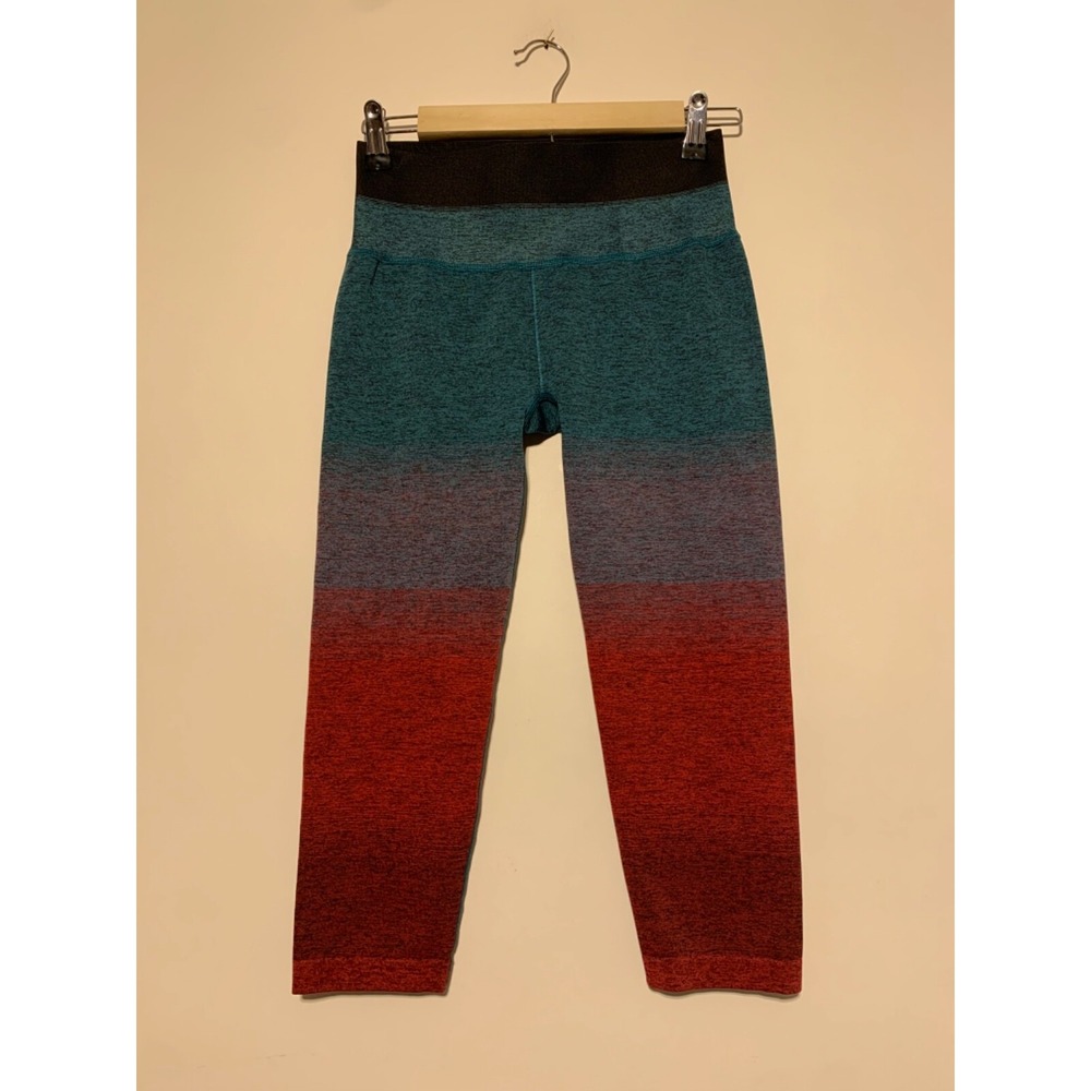 Athleta Womens Size S Blue and Red Ombre Relay Capri Leggings